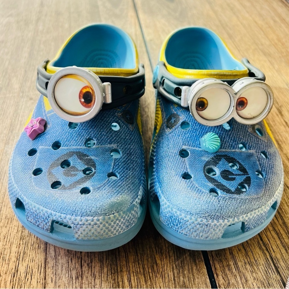 CROCS x Minions Kids Clogs J-1